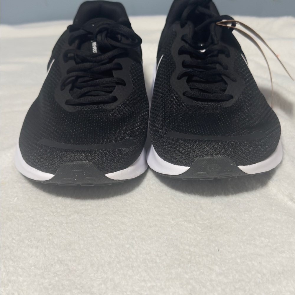 Nike Black and White Running Shoes with Recycled Content Tag Size 10.5W- No Box